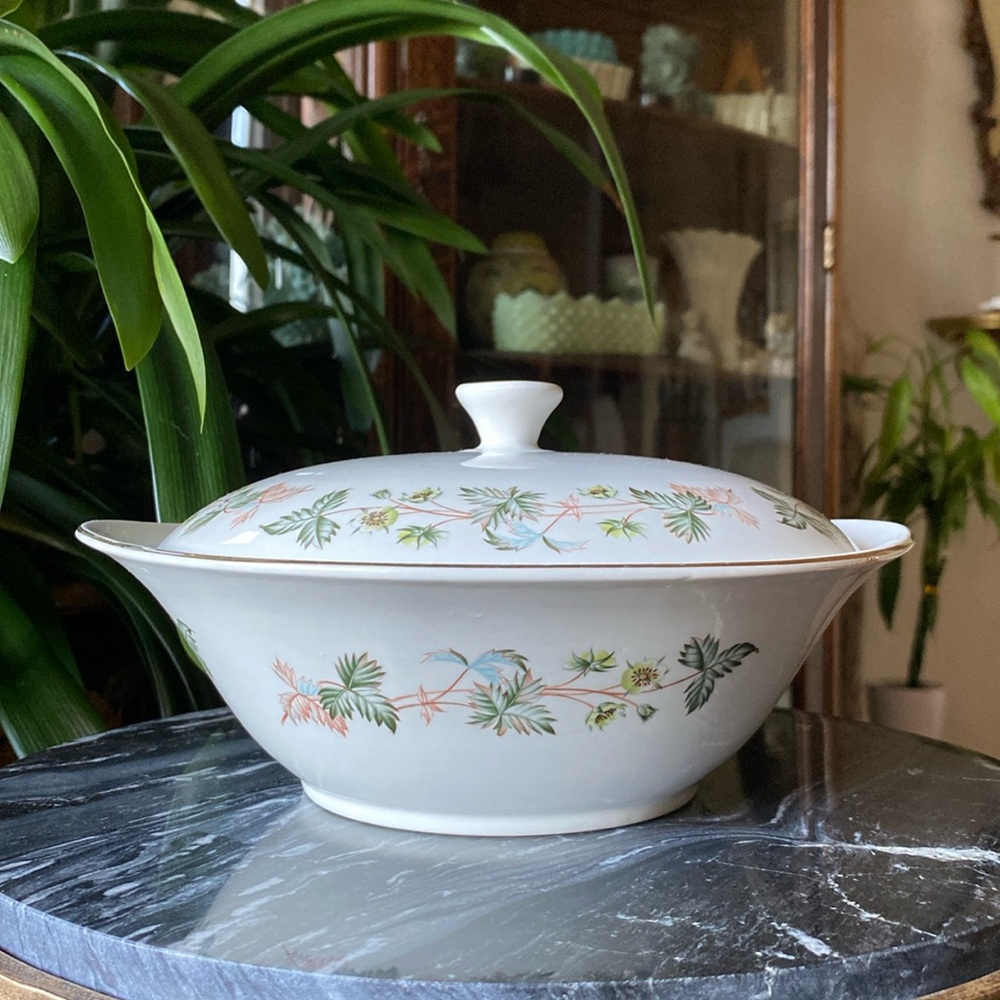 Rare 1960’s Maddock Madeira Lidded Casserole Dish Floral + Gold Trim England VTG